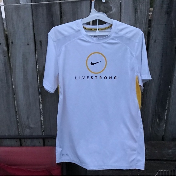 Nike Live Strong Dri Fit top - Picture 1 of 4